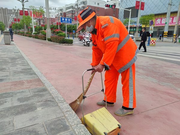 甘肃西和项目道路清洁(图2)