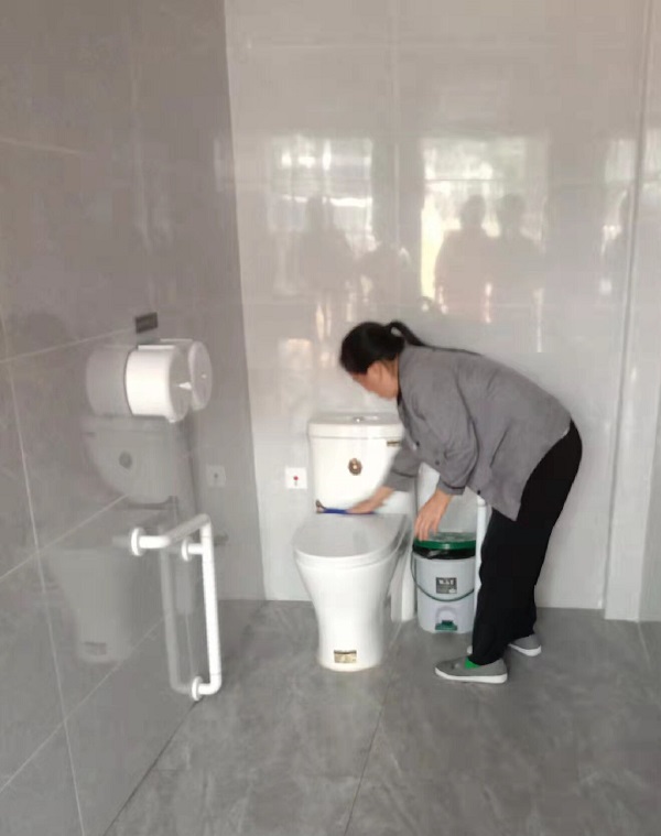 松岗项目公厕保洁(图2) 松岗项目公厕保洁(图2)