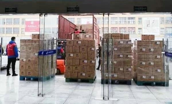 团结一致 共抗疫情 清洁人在行动!(图7) 团结一致 共抗疫情 清洁人在行动!(图7)