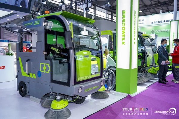 手推式扫地机与驾驶式扫地机有什么区别?(图1)