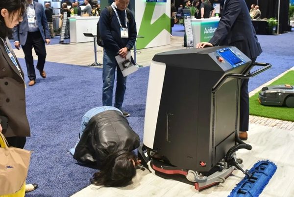 深兰科技亮相2022 ISSA北美清洁展 全面开拓北美市场！(图7)