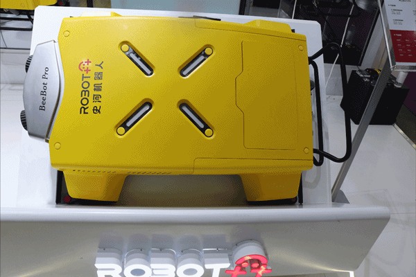 引领外墙清洗新时代|BeeBot系列机器人重磅发布(图2) 引领外墙清洗新时代|BeeBot系列机器人重磅发布(图2)