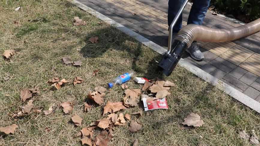 纯电动洗扫车BY-CS60 颠覆传统扫地模式 变干扫为洗扫!(图10) 纯电动洗扫车BY-CS60 颠覆传统扫地模式 变干扫为洗扫!(图10)